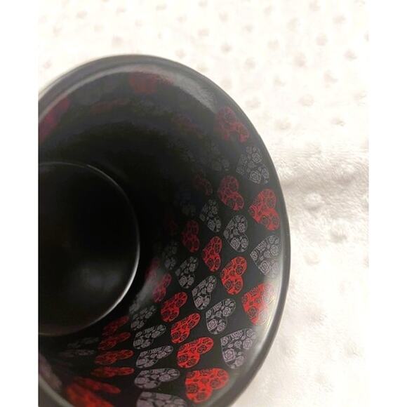 Market Finds Black & Red Raised Roses Stained Glass Heart 14oz Ceramic Mug-NEW - Picture 5 of 7